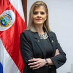 ¿Quién es Laura Fernández? Edad, biografía y candidatura presidencial 2026 en Costa Rica